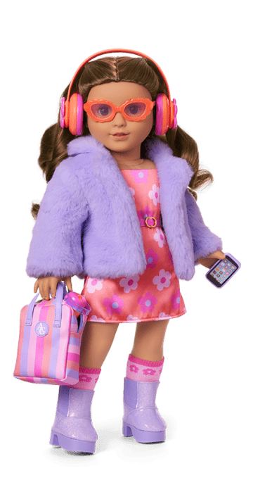Truly Me™ #117 Doll & Day of Fun All-in-One Set