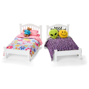 Isabel™ & Nicki’s™ Twin Beds Bundle (Historical Characters)